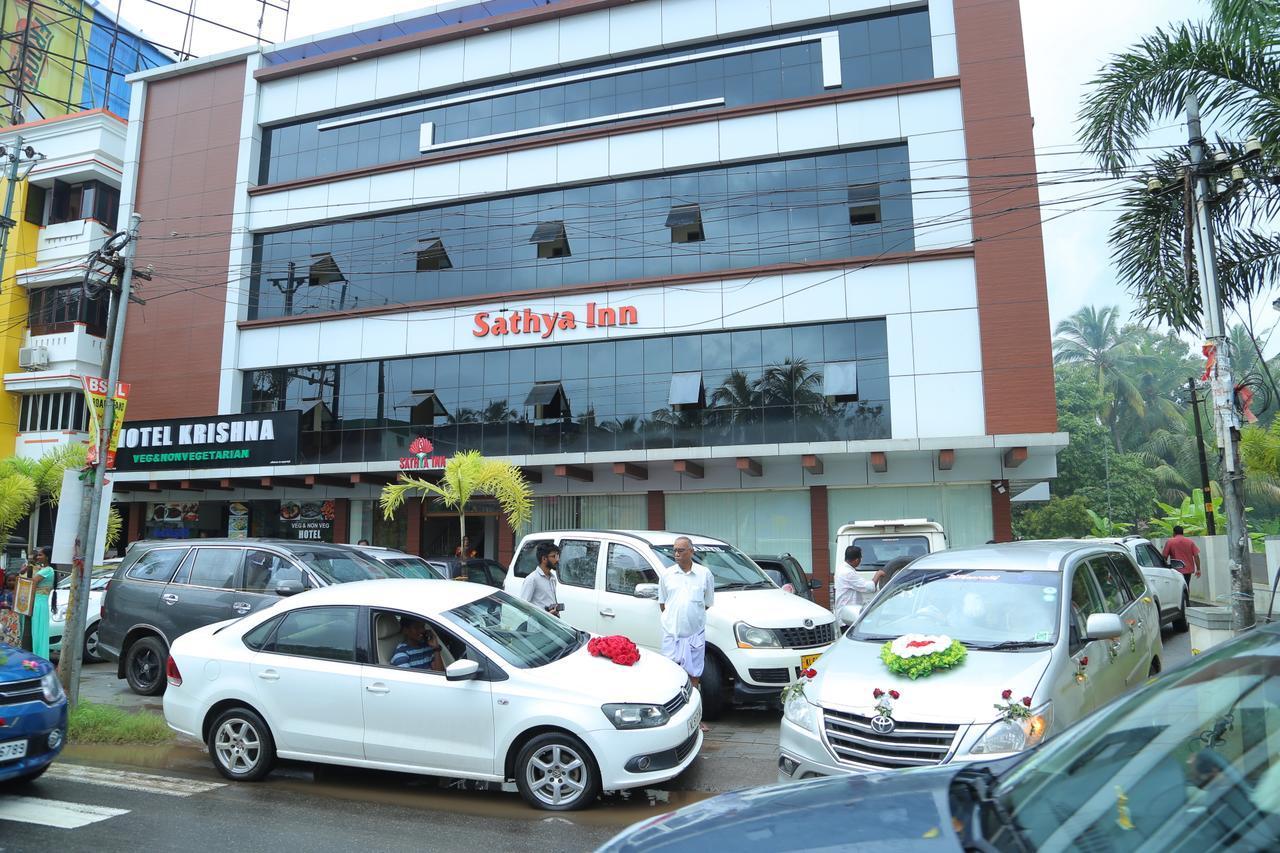 Sathya Inn Guruvāyūr Exterior foto